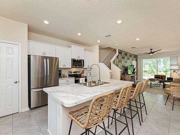 3rd image of 74 Whispering Brook Dr