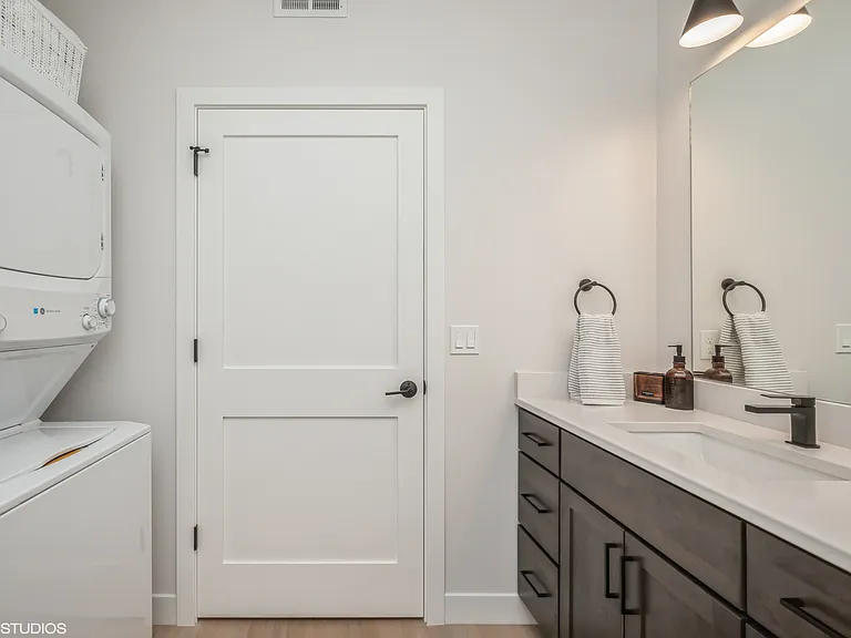 Fulton Lofts — Photo 39