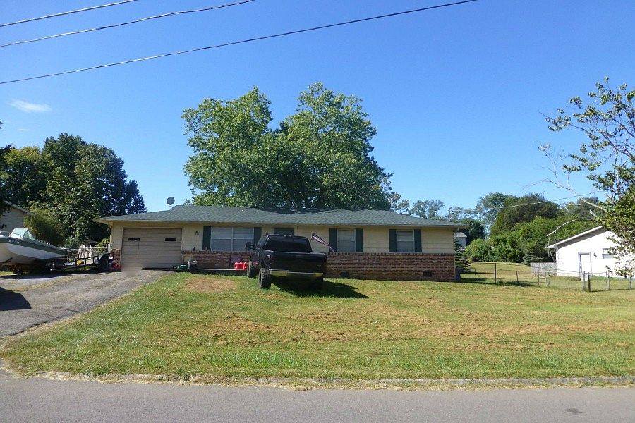 1st image of 7404 Meadowbrook Cir