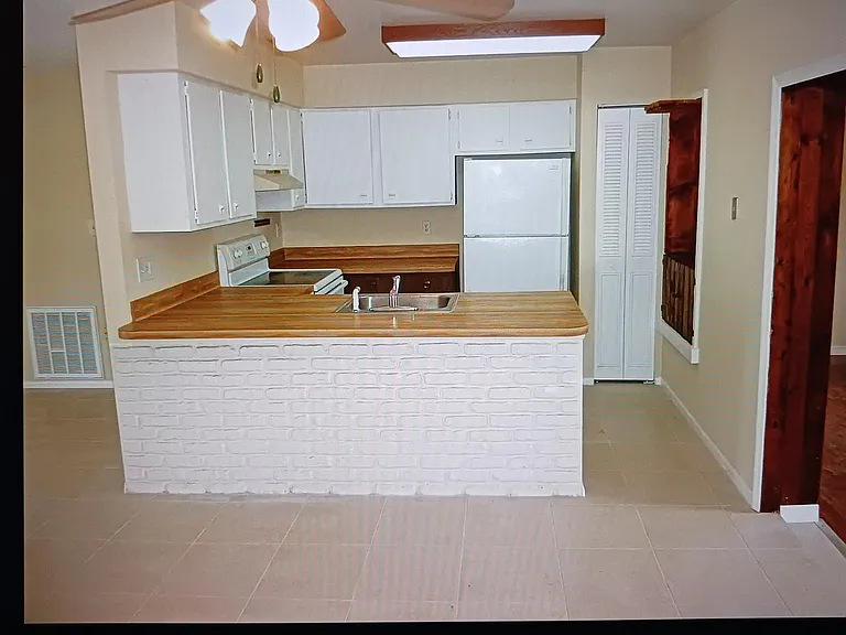 415 Archer Rd SE — Photo 8