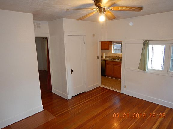 4th image of 11140 San Mateo Dr APT B