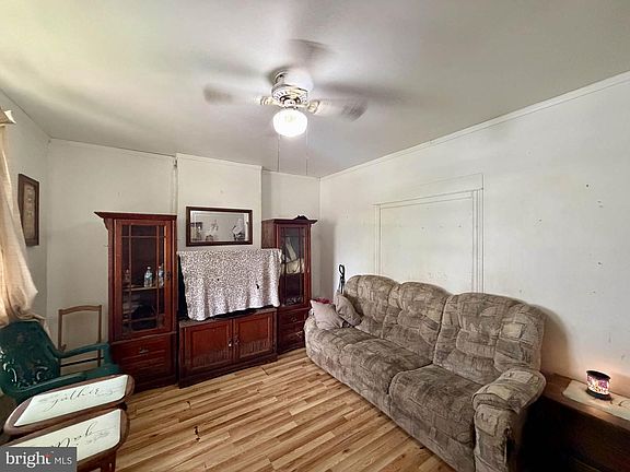 3rd image of 133 Maffitt St
