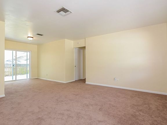 5th image of 125 Avon Dr