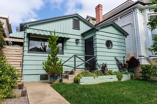 3555 Front St Photo 1