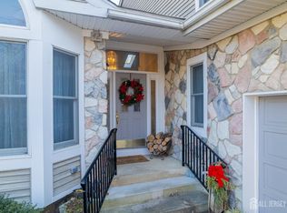 42 Lavender Dr S, Princeton, NJ 08540