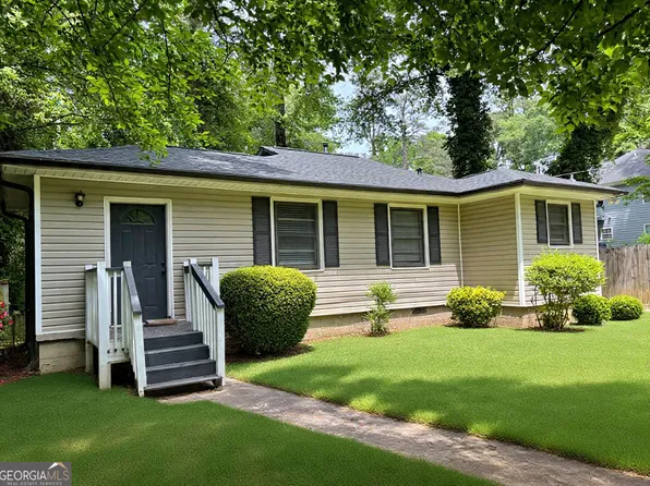 2233 Park Ter, College Park, GA 30337