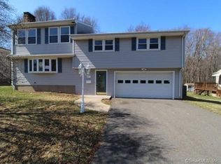 86 Arnott Rd, Manchester, CT 06040