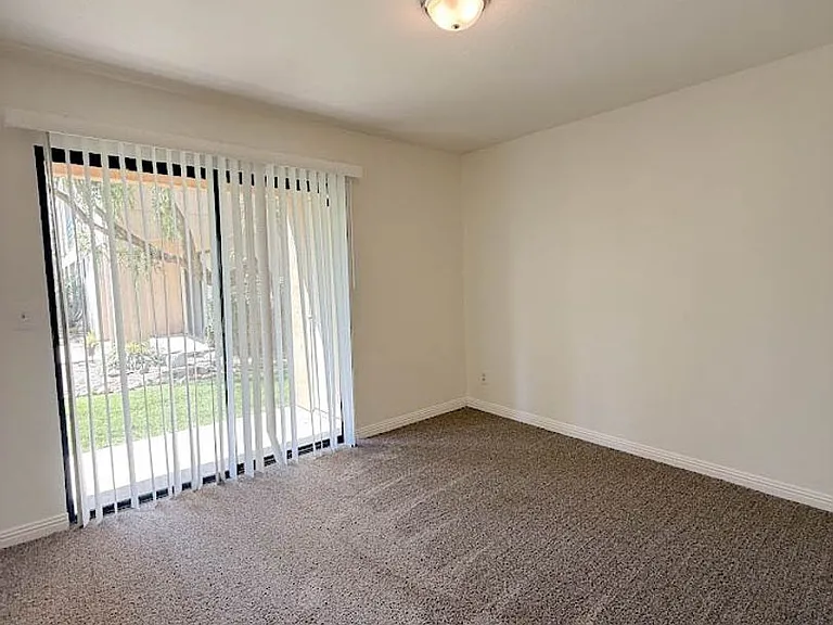 14500 Las Palmas Dr #32 — Photo 10
