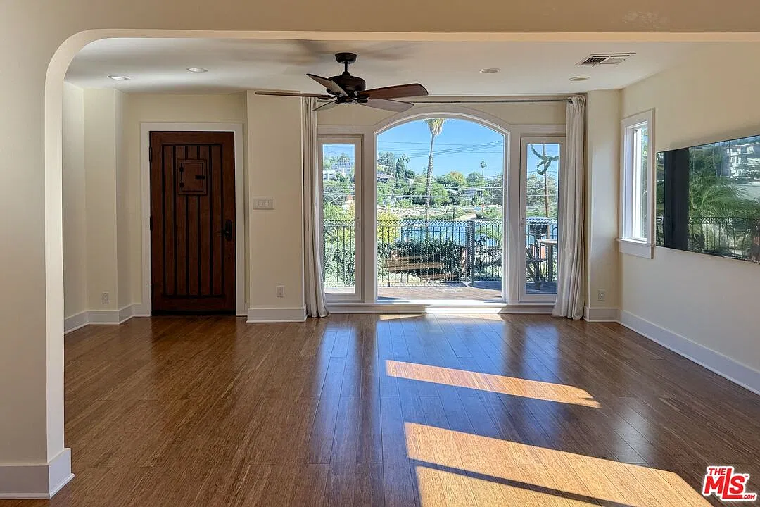 2 bed, 2.0 bath, $4,500 — Photo 3