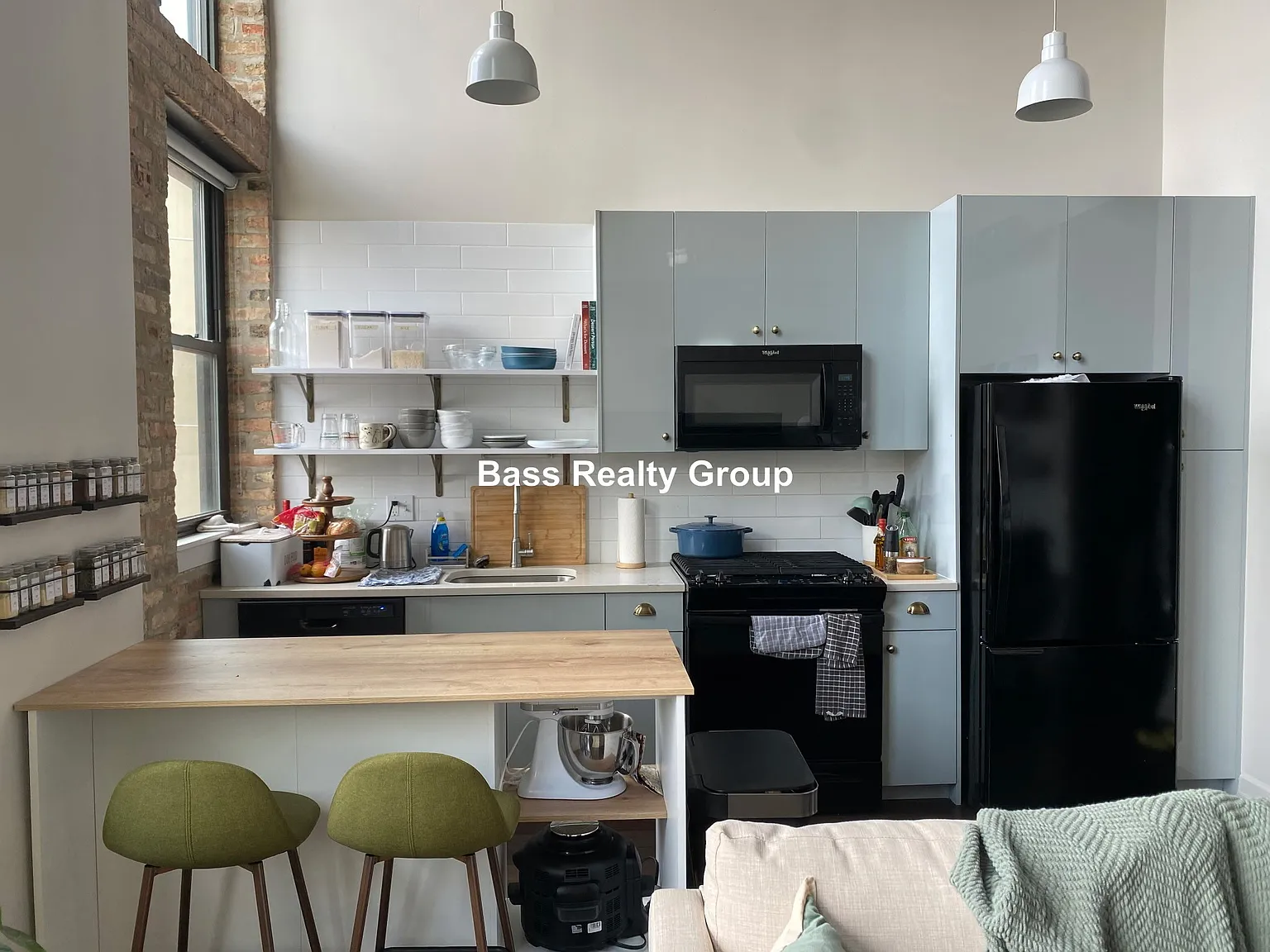 2 bed, 1.0 bath, $2,550 — Photo 1