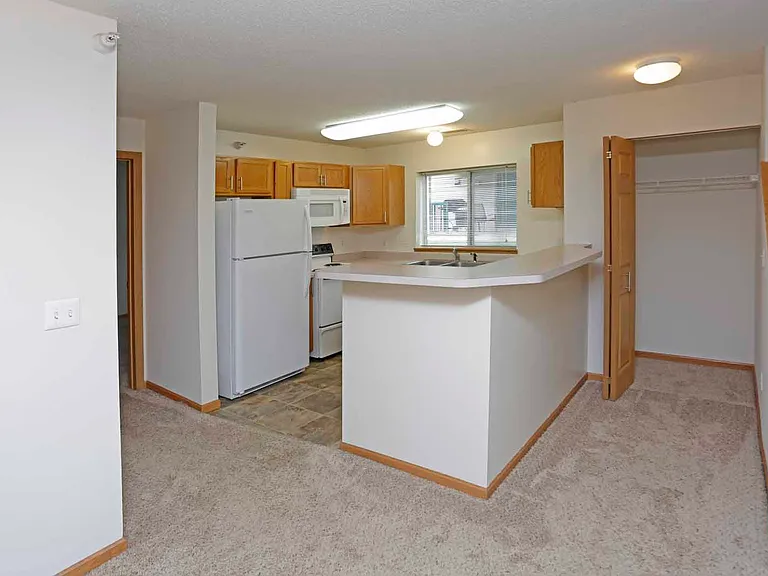 Promenade Oaks Apartments — Photo 30