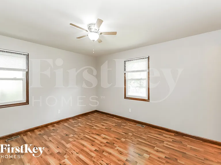 156 Dolores St — Photo 9