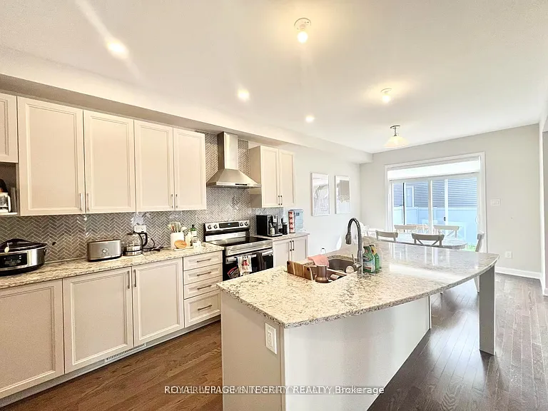 1042 Parabolica Way — Photo 15
