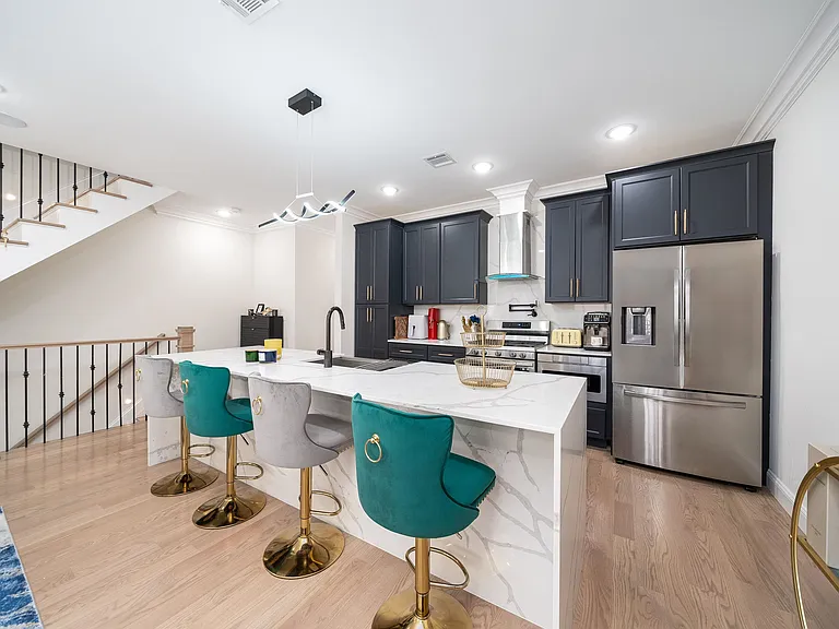 3436 Kennedy Blvd — Photo 1