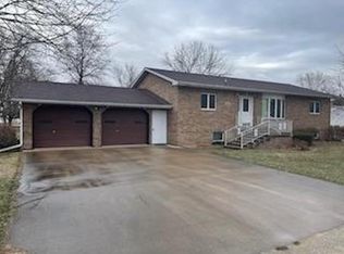 510 South St, Lamont, IA 50650