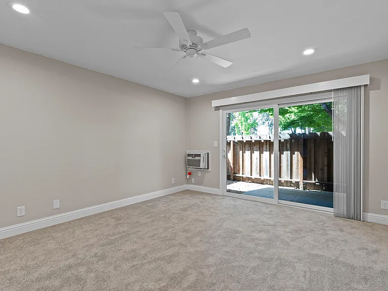 975 Murrieta Blvd #5 — Photo 5