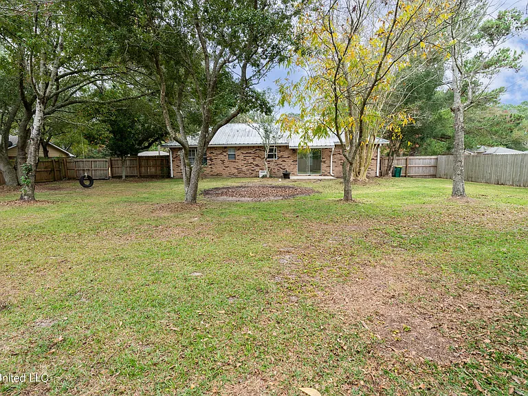 206 N Lang Ave — Photo 15