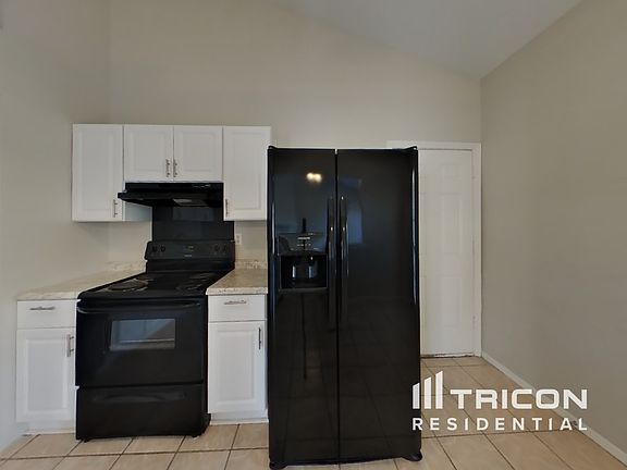 5th image of 4424 Nervin St