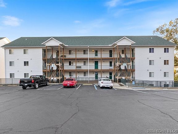 3rd image of 521 Park Place Dr Unit 4C