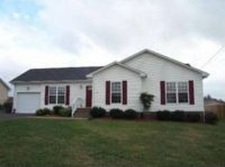 1612 London Dr, Columbia, TN 38401