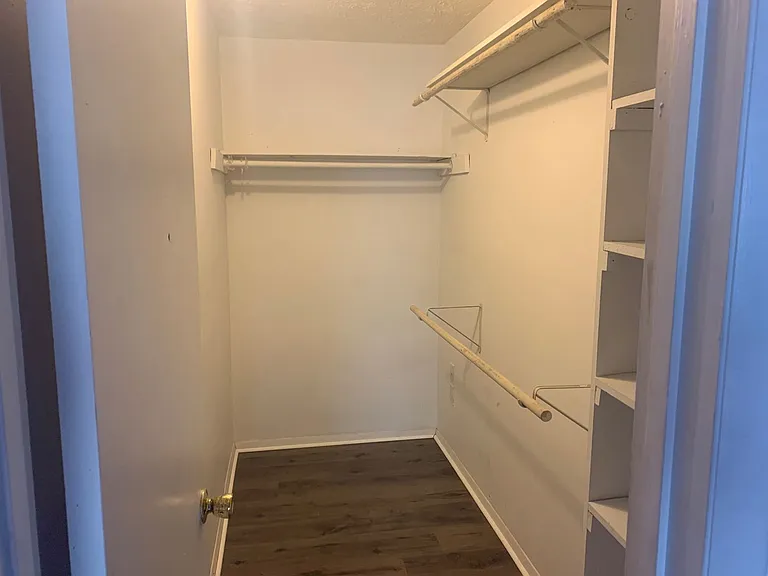1820-6 Tryon Dr — Photo 24