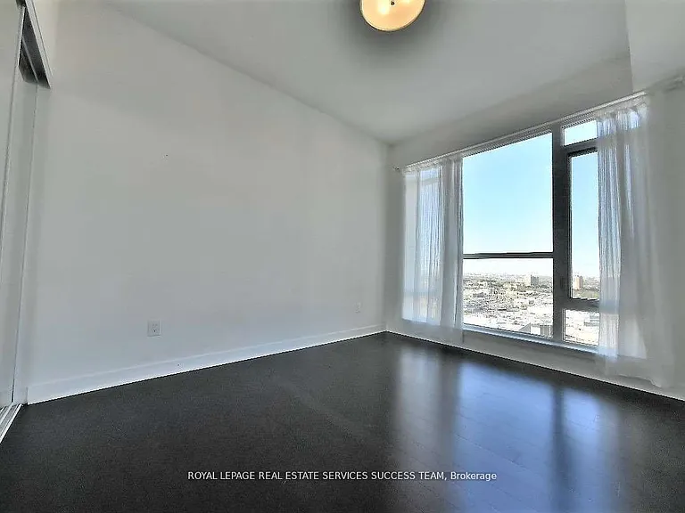 365 Prince Of Wales Dr #1802 — Photo 11