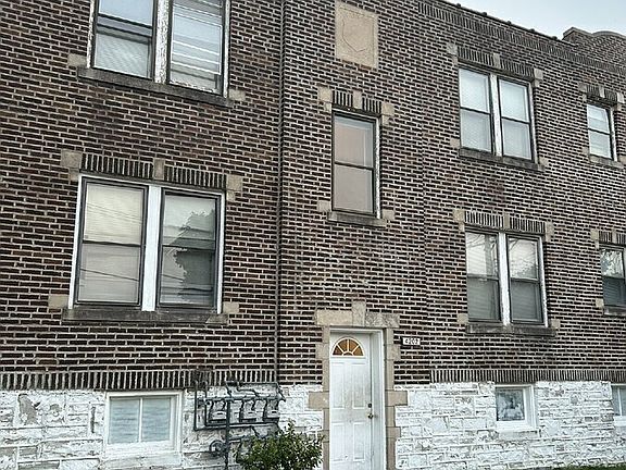 2nd image of 4208-2 S California Ave
