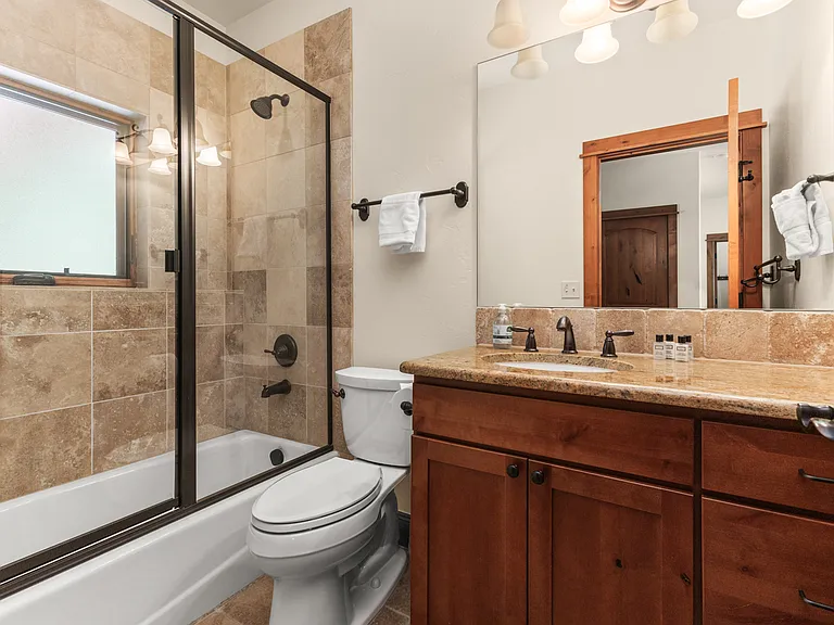 Bathroom #1 | Main Level