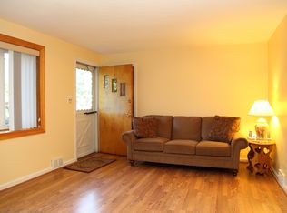 11 Pine St, Green Brook, NJ 08812