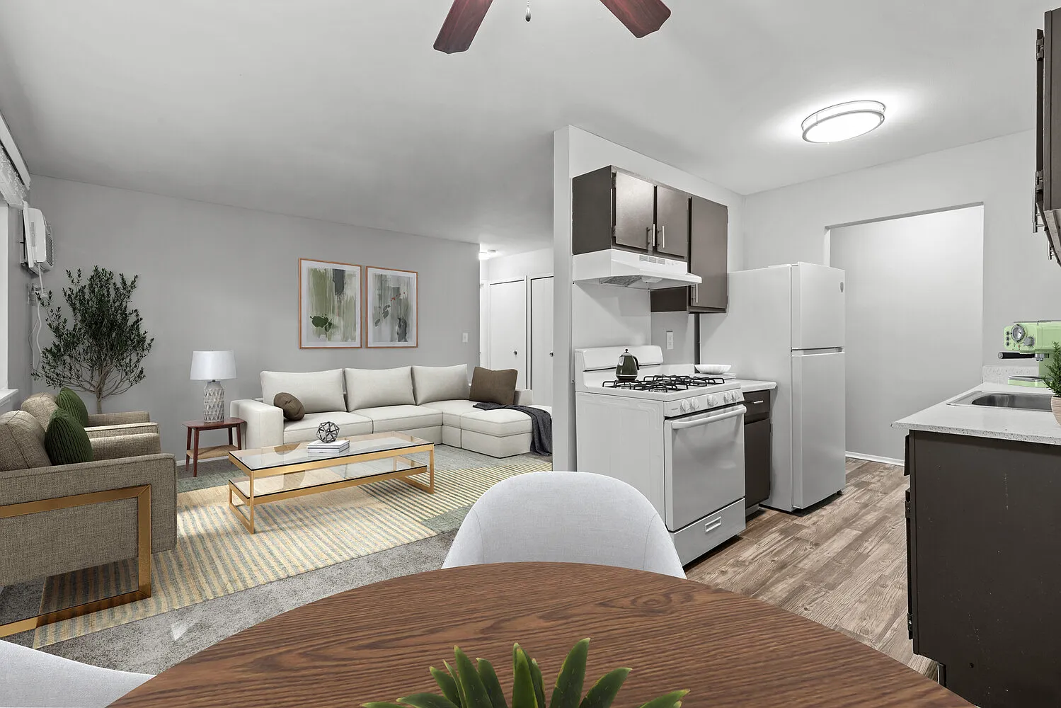 Country Meadows Apartments — Photo 1