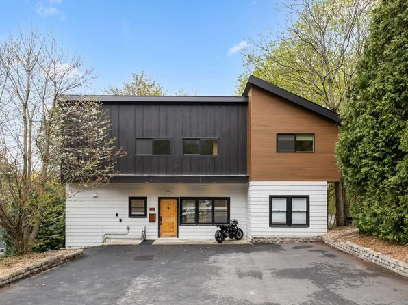 335 Salisbury St, Worcester, MA 01609