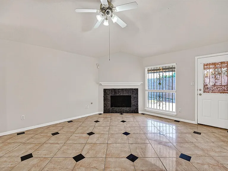 9918 Pierre Ct — Photo 7
