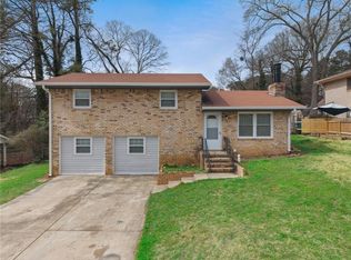2542 Burton Cir, Morrow, GA 30260