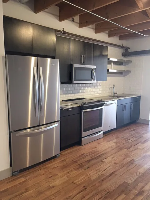 2 bed, 1450 sqft, $2,067 — Photo 2