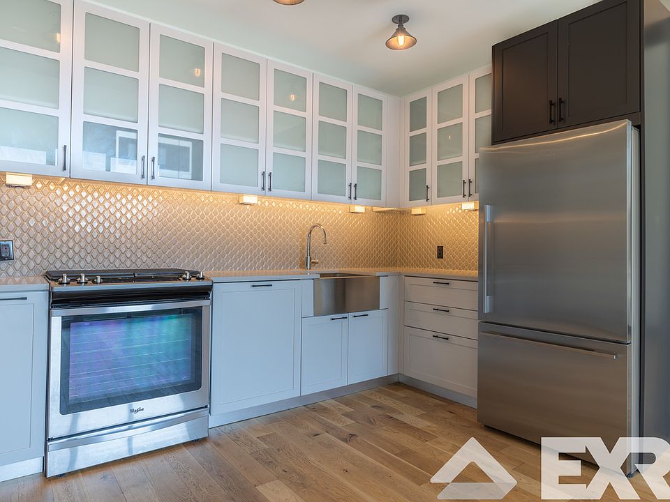 1st image of 10 Montieth St #458A
