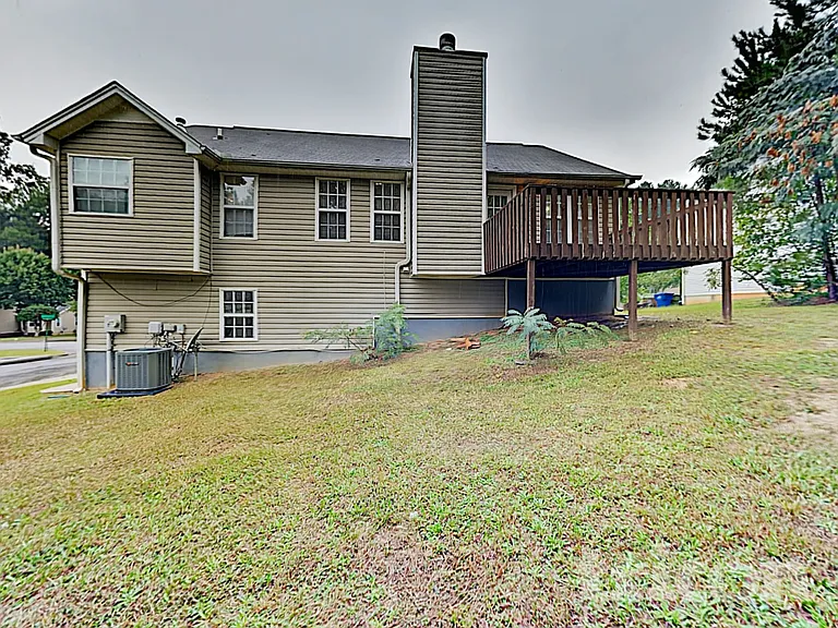 2331 Sandspring Dr SW — Photo 18