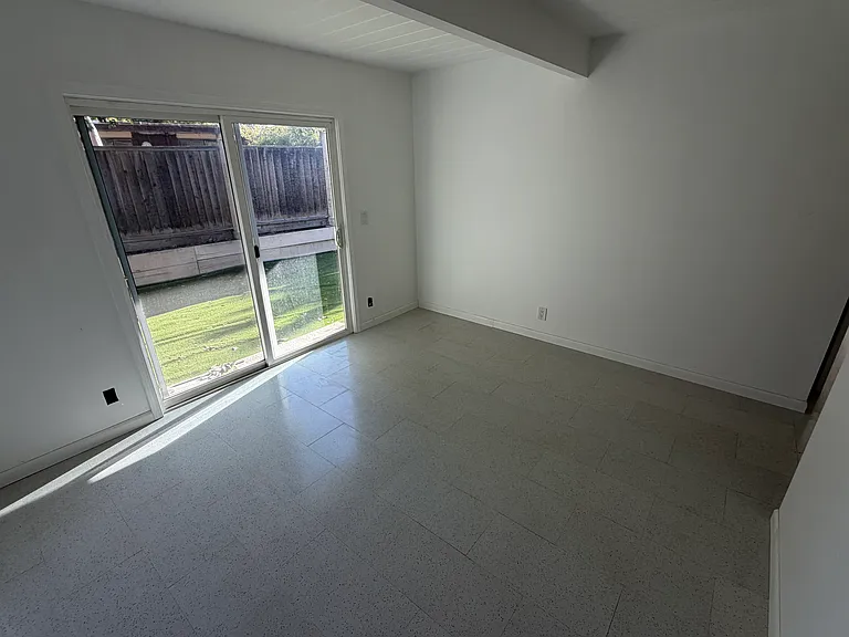 2439 Thaddeus Dr — Photo 8