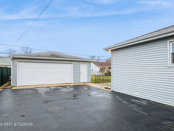 2nd image of 8220 Melvina Ave