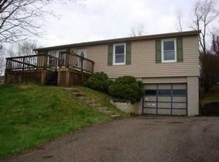 3785 Dona Dr, Zanesville, OH 43701