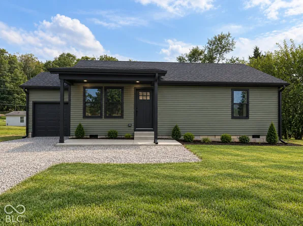 1614 Foxmoor Dr, North Vernon, IN 47265