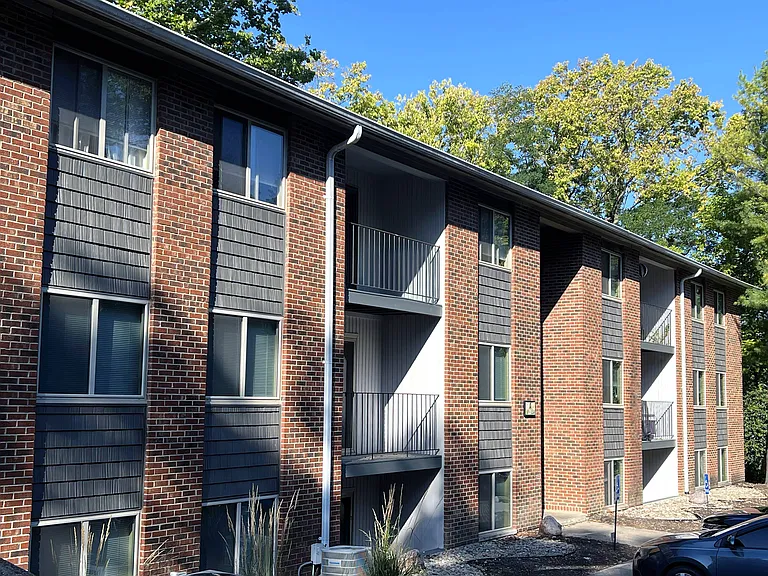Sharondale Woods Apartments — Photo 14