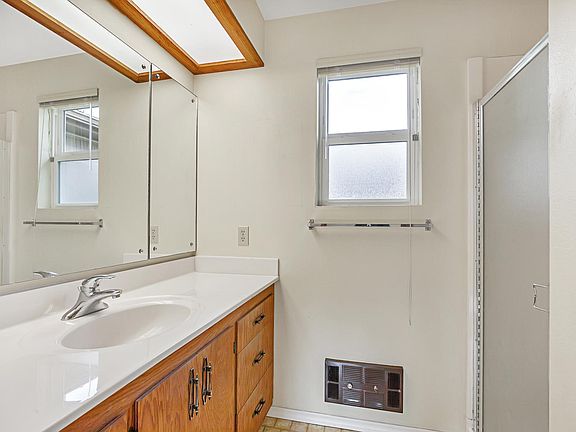 5th image of 14625 SE 37th St