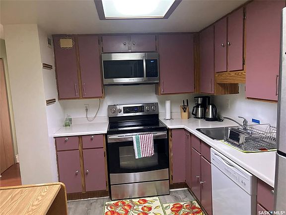 2nd image of UNIT 703-311 6th AVENUE N
