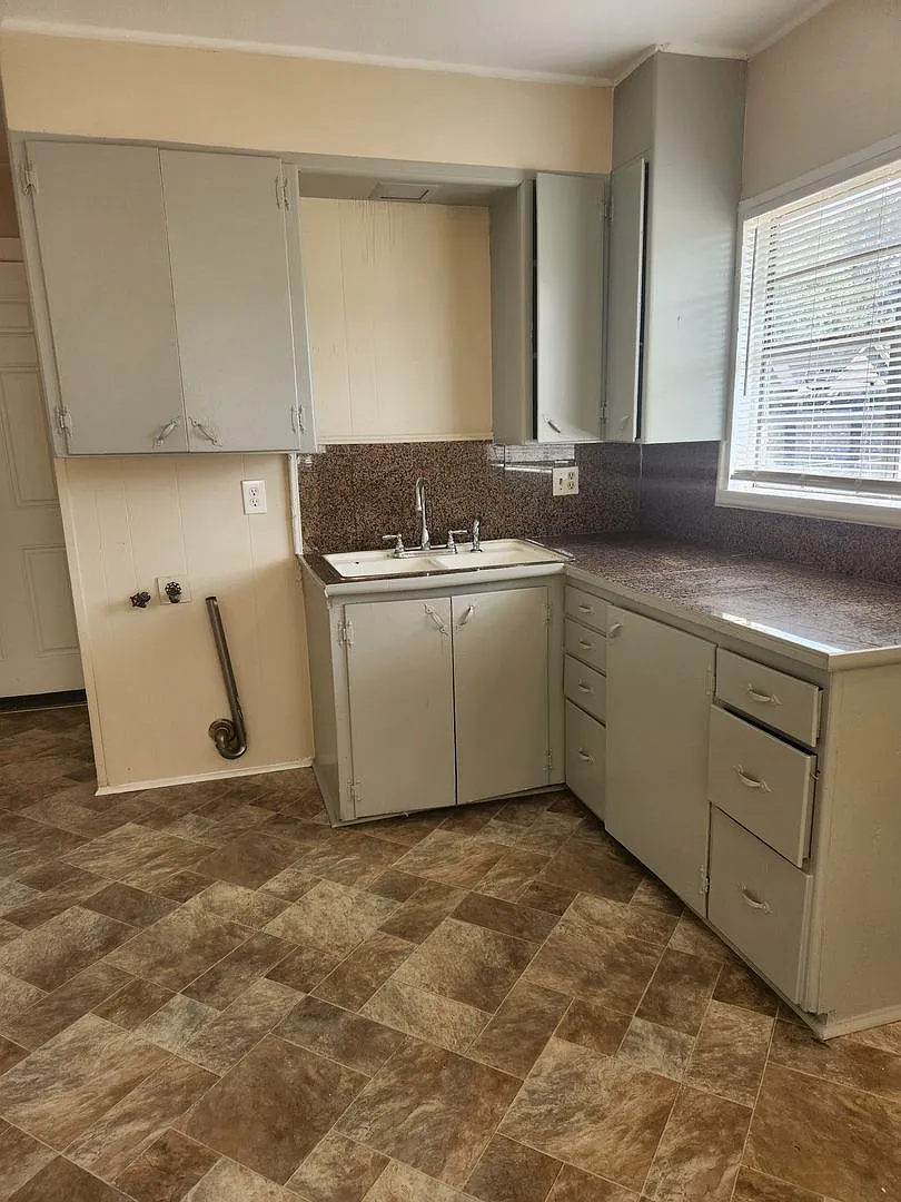 House for Rent — Photo 3