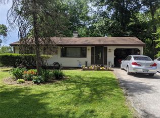 1016 Prigge Rd, Saint Louis, MO 63138