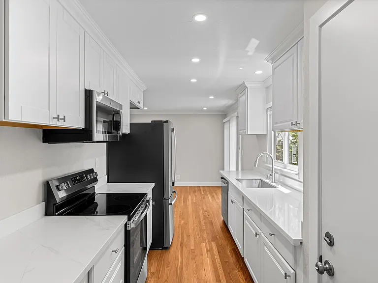 1130 S Stelling Rd — Photo 8