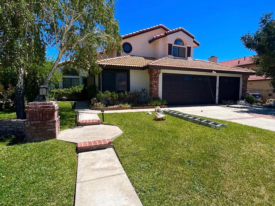 3135 Dolomite Ave