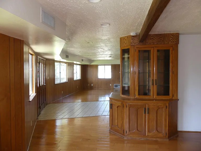 12115 S Temperance Ave — Photo 4