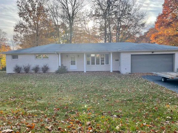 900 Gilda Dr, Windber, PA 15963
