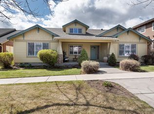 2813 NE Red Oak Dr, Bend, OR 97701